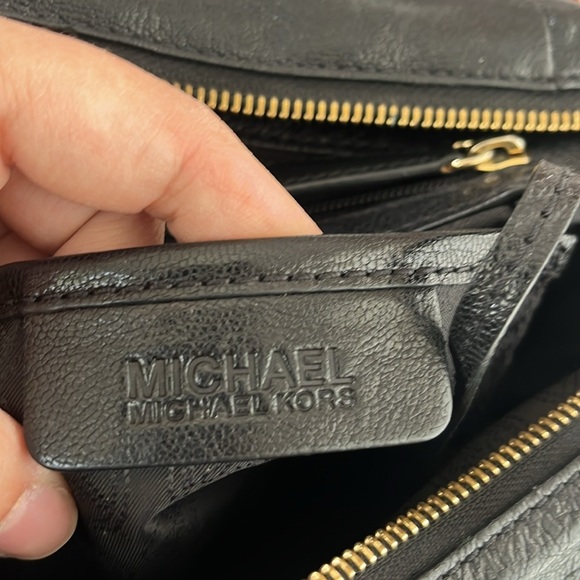 MICHAEL BY MICHAEL KORS black leather satchel - Picture 5 of 6